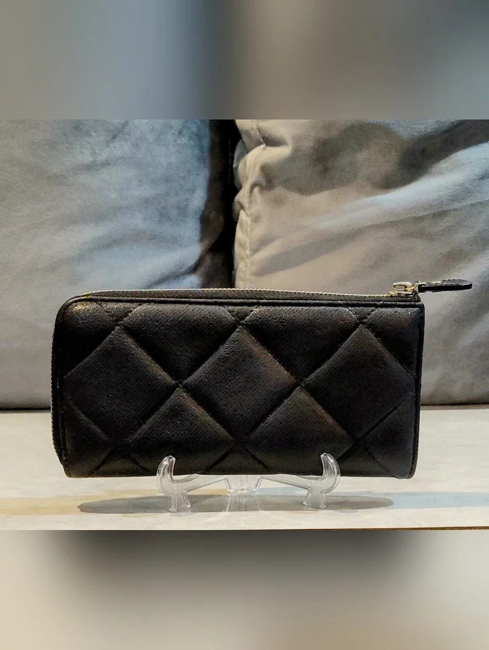 SALVATORE FERRAGAMO VARA RIBBON QUILTED SHIMMERY LEATHER CONTINENTAL LONG WALLET
